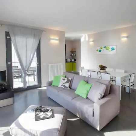 Golfo Comacina Apartment *